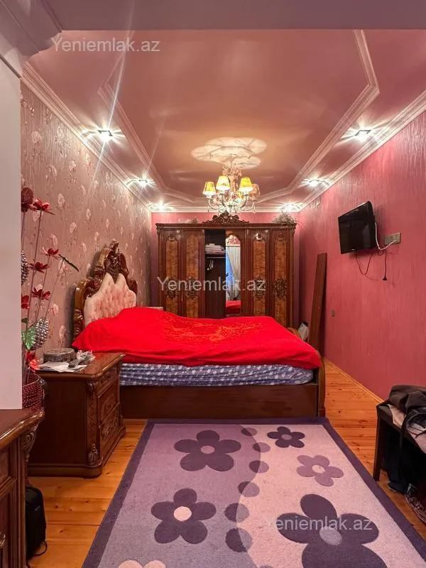 Satılır 4 otaqlı köhnə tikili 95 m²