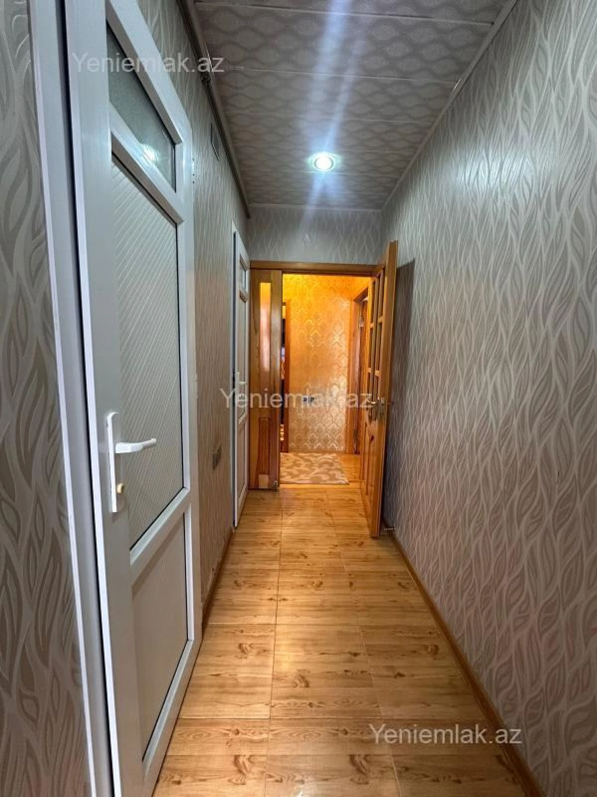Satılır 4 otaqlı köhnə tikili 95 m²