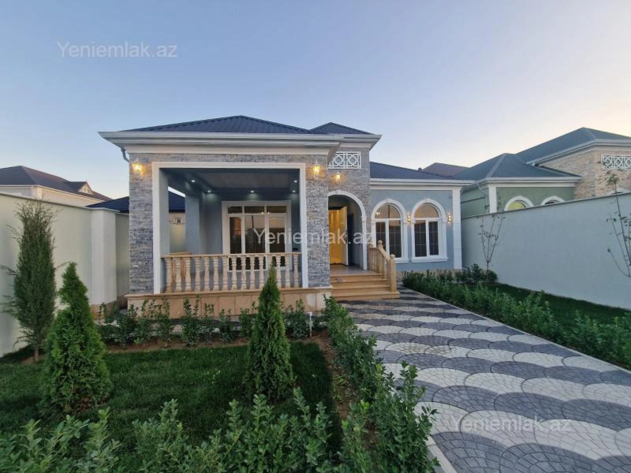 Satılır 4 otaqlı həyət evi 145 m²