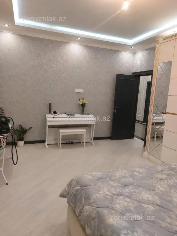 Satılır 4 otaqlı həyət evi 148 m²
