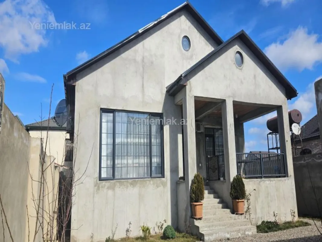 Satılır 4 otaqlı həyət evi 148 m²