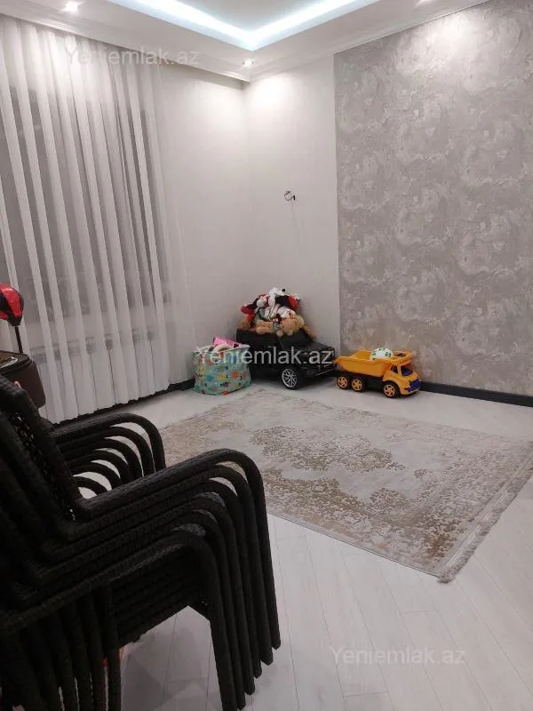 Satılır 4 otaqlı həyət evi 148 m²