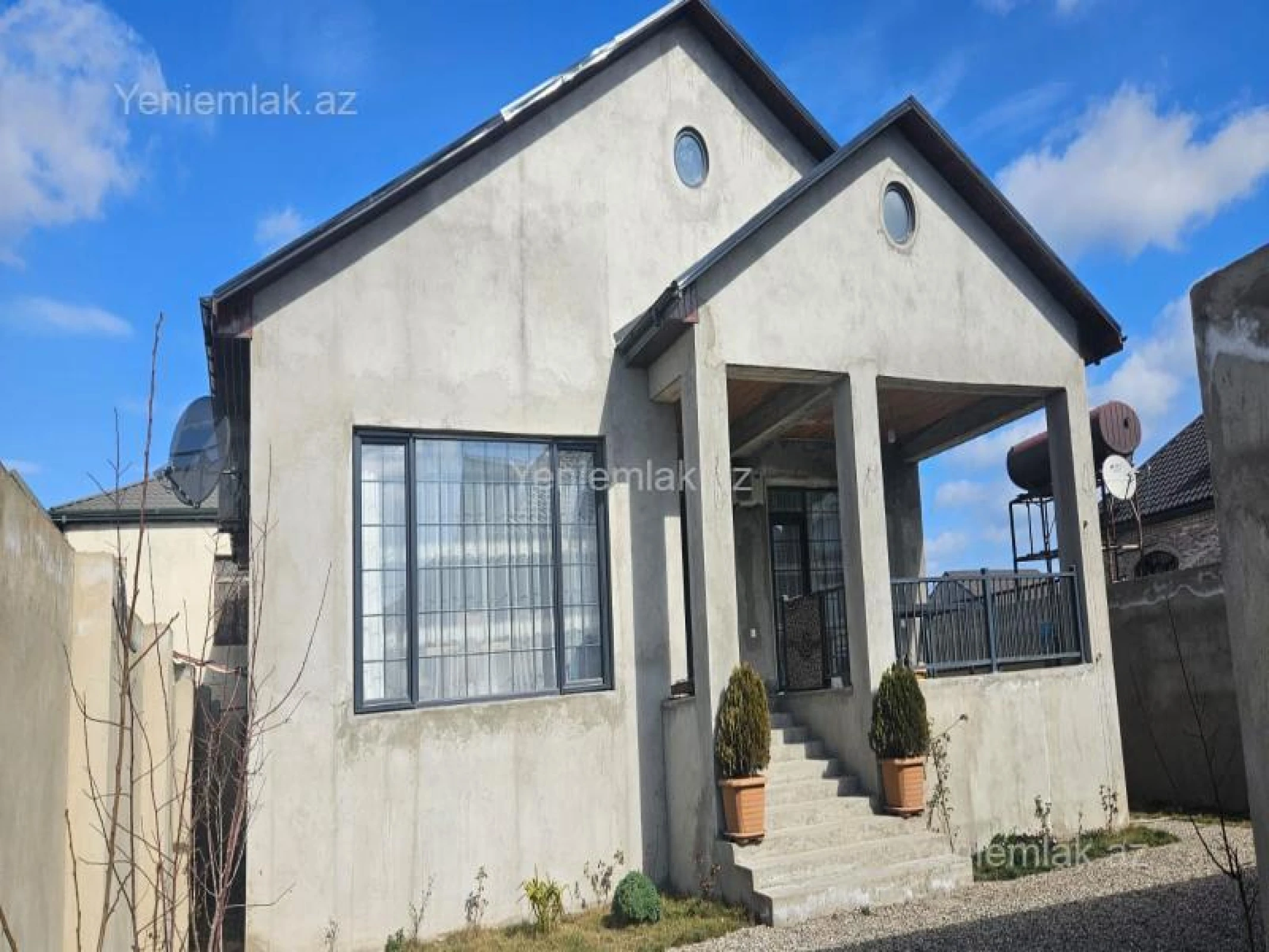 Satılır 4 otaqlı həyət evi 148 m²