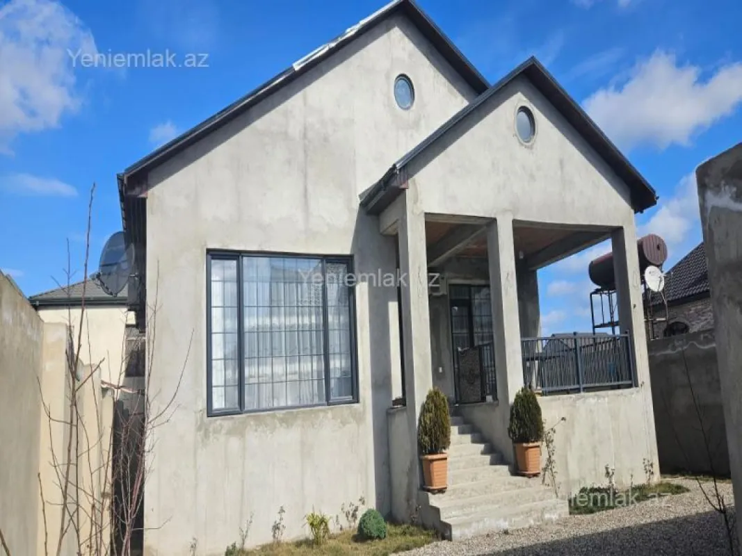 Satılır 4 otaqlı həyət evi 148 m²
