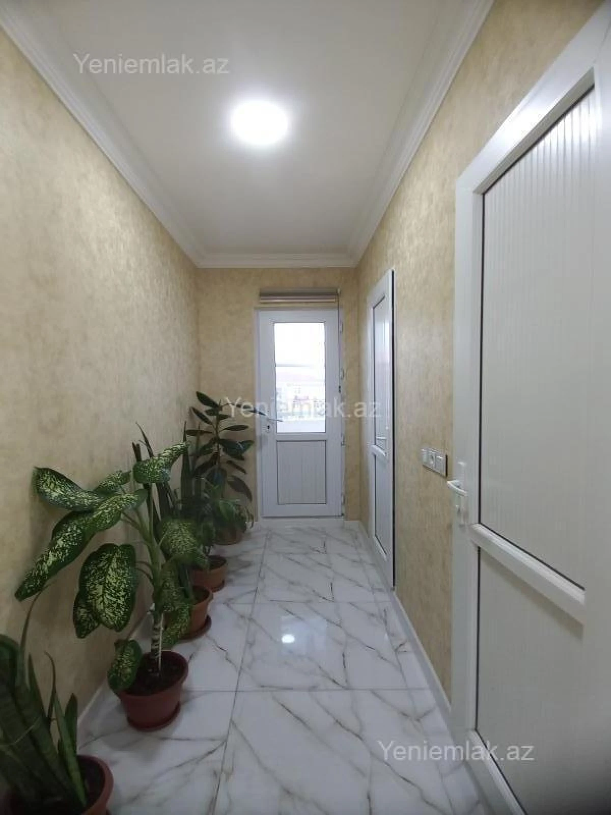 Satılır 4 otaqlı köhnə tikili 86 m²