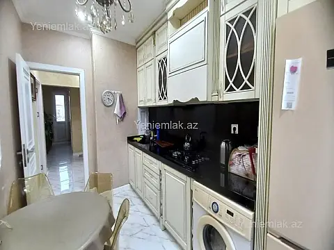 Satılır 4 otaqlı köhnə tikili 86 m²