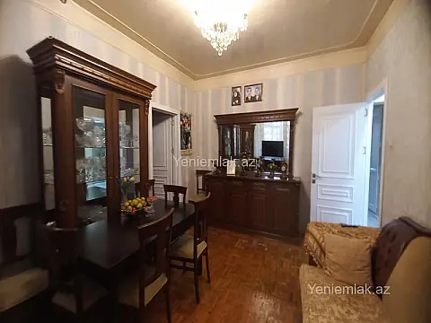 Satılır 4 otaqlı köhnə tikili 86 m²