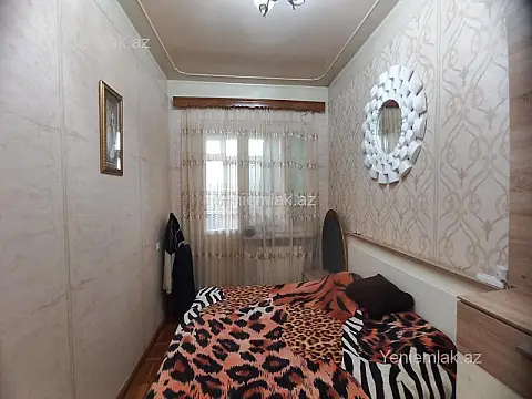 Satılır 4 otaqlı köhnə tikili 86 m²