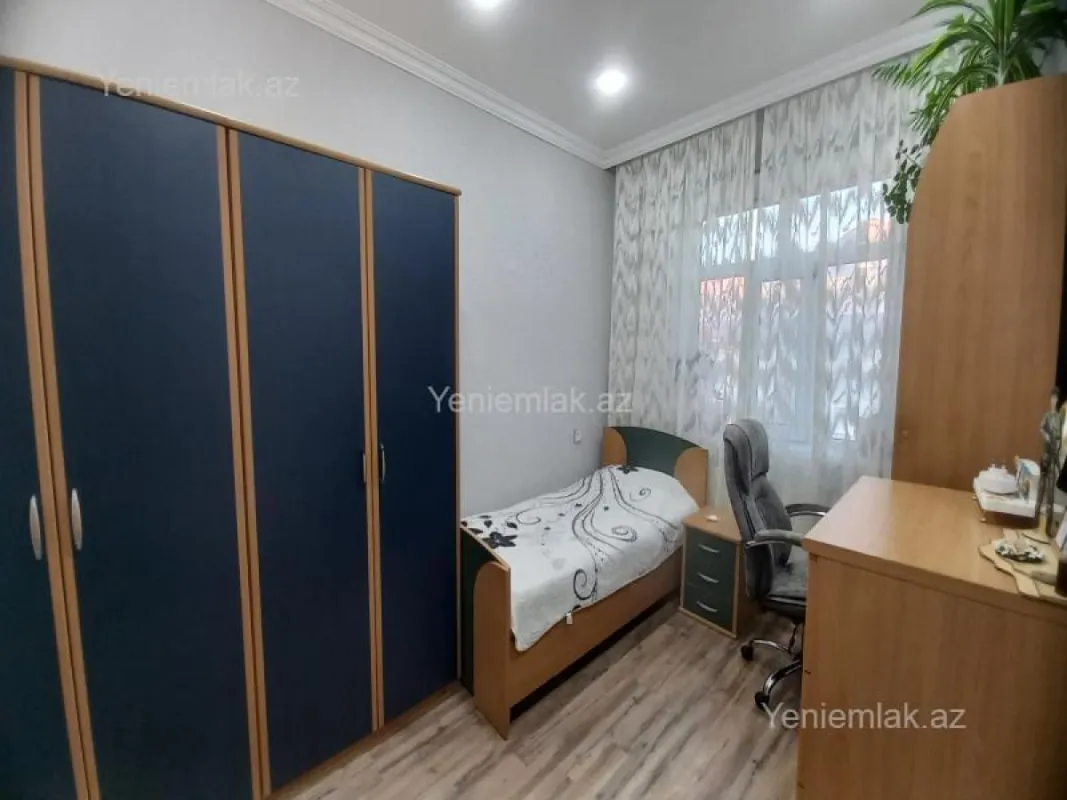 Satılır 4 otaqlı köhnə tikili 86 m²