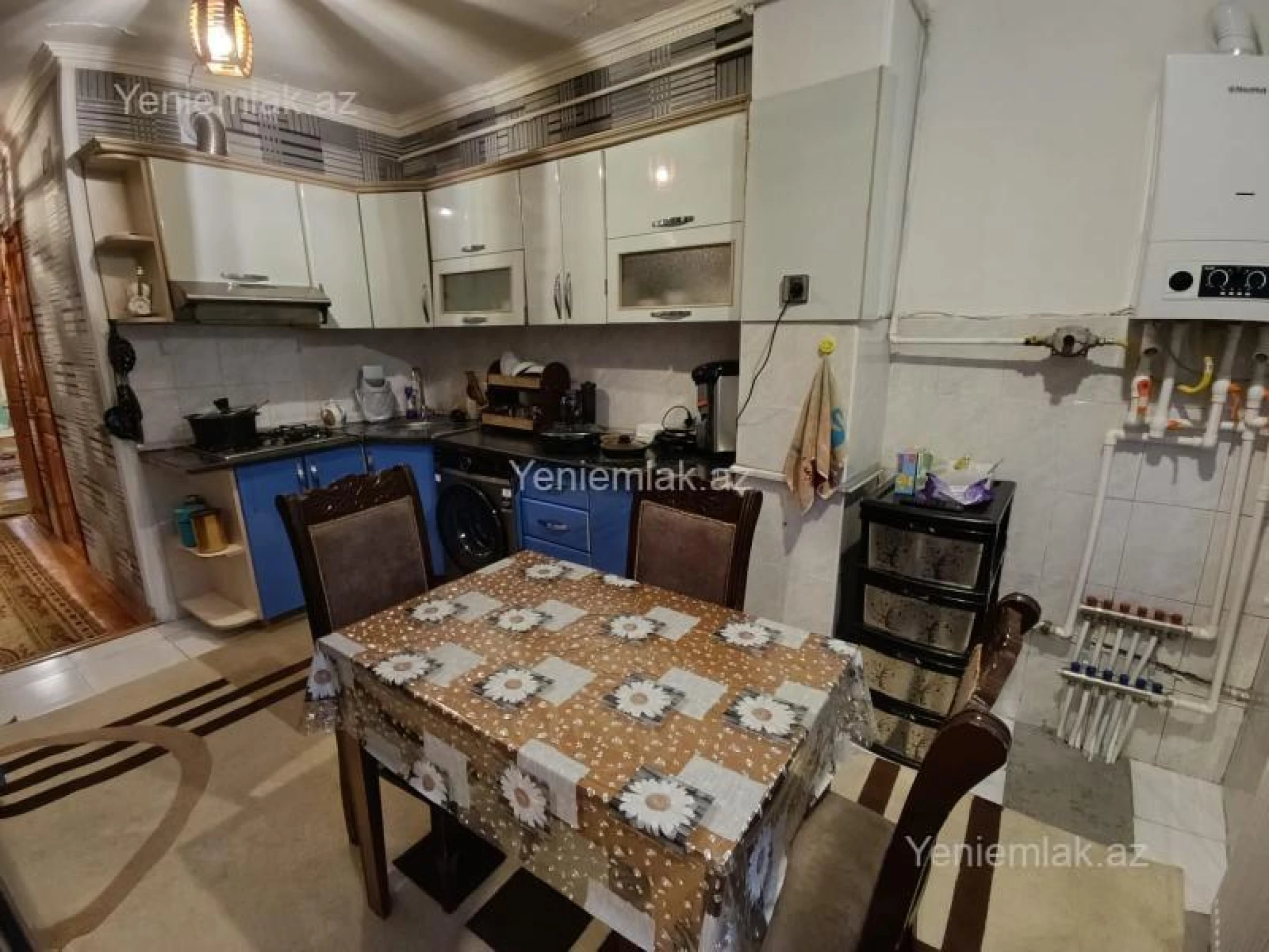 Satılır 3 otaqlı köhnə tikili 75 m²