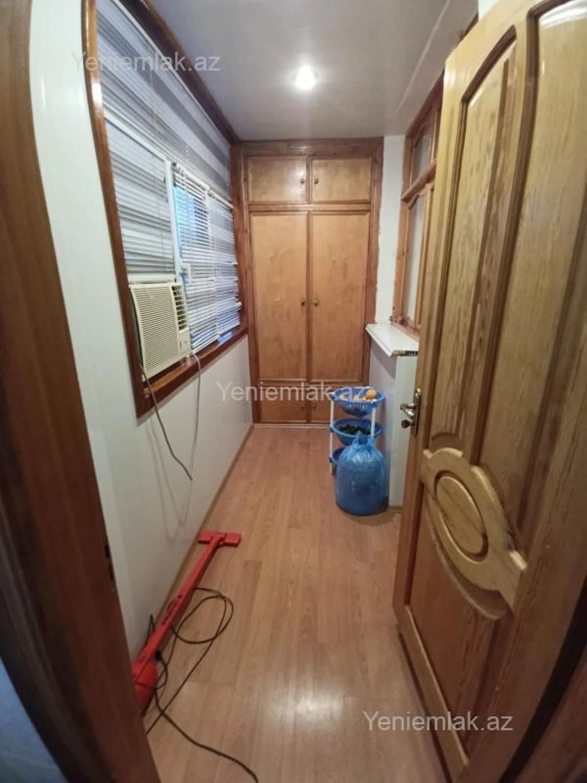 Satılır 3 otaqlı köhnə tikili 75 m²