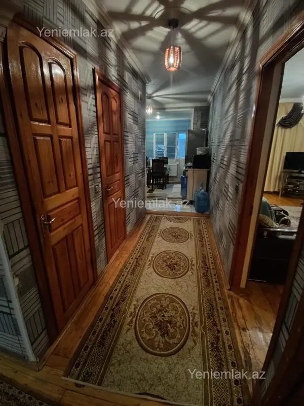 Satılır 3 otaqlı köhnə tikili 75 m²