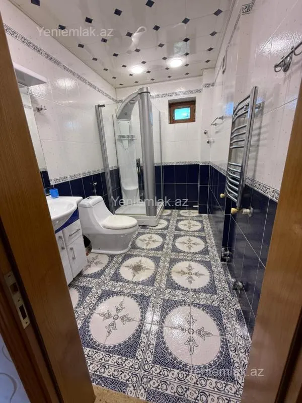 Satılır 6 otaqlı həyət evi 280 m²