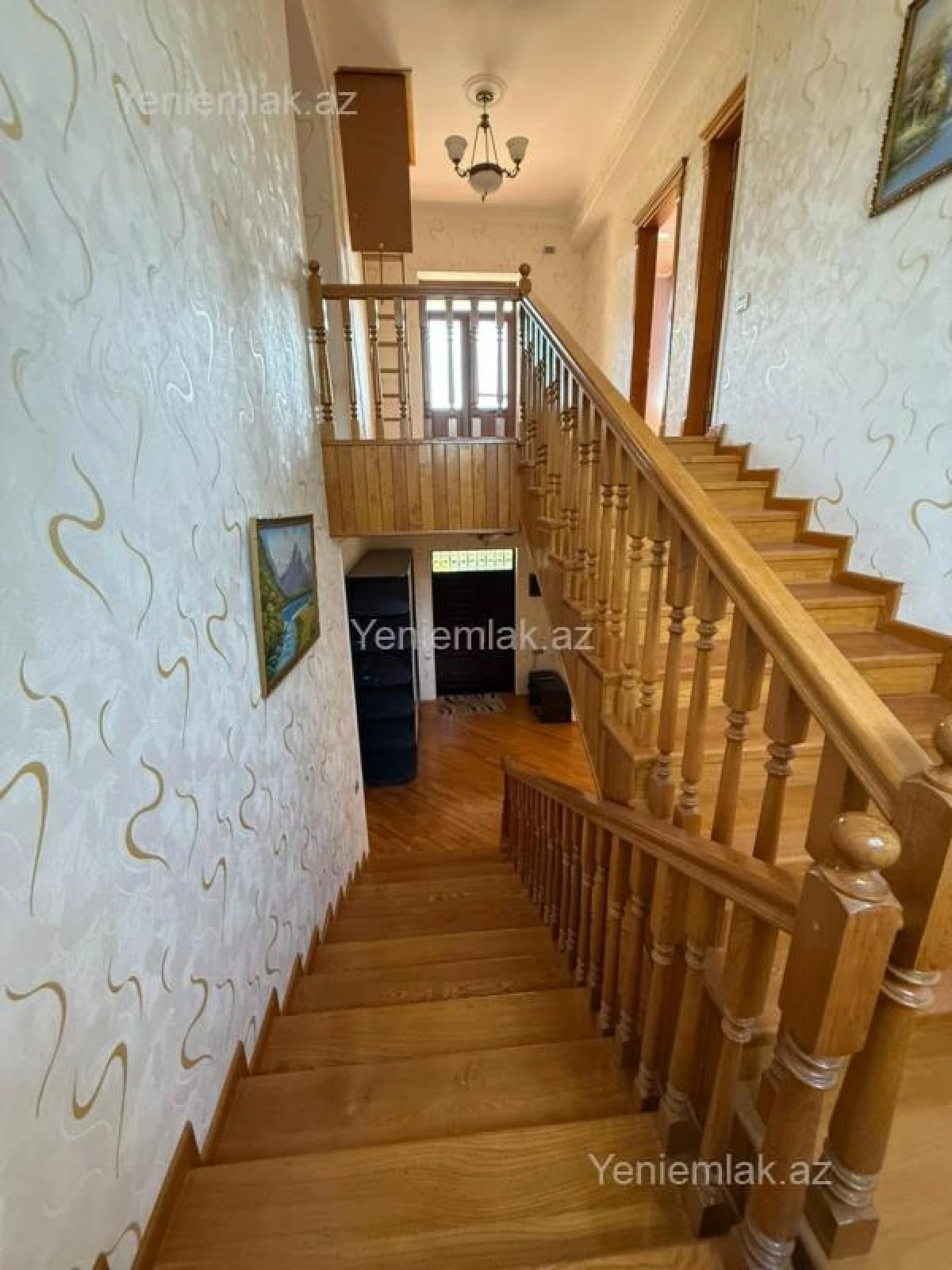 Satılır 6 otaqlı həyət evi 280 m²