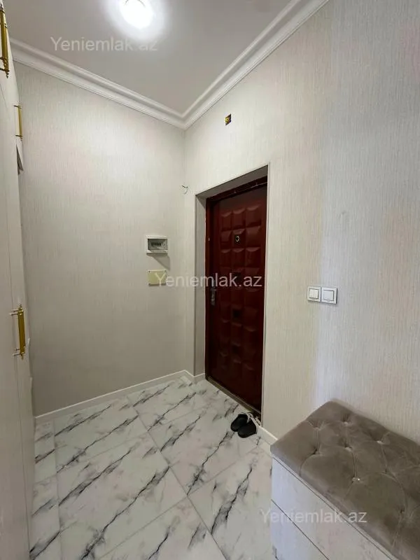 Satılır 2 otaqlı yeni tikili 82 m²