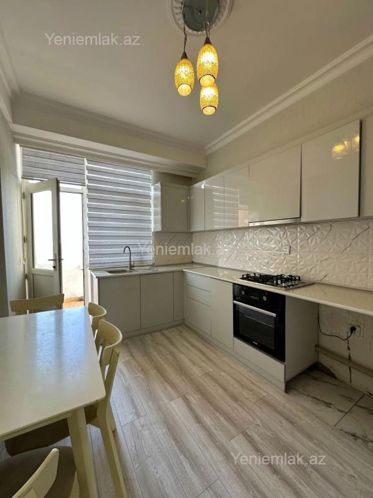 Satılır 2 otaqlı yeni tikili 82 m²