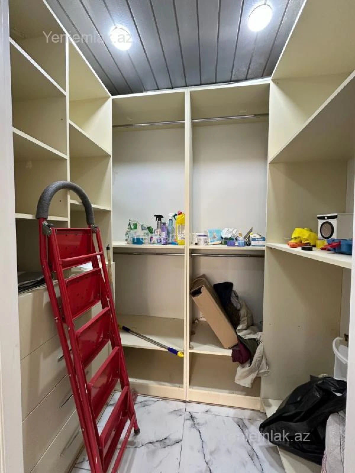 Satılır 2 otaqlı yeni tikili 82 m²