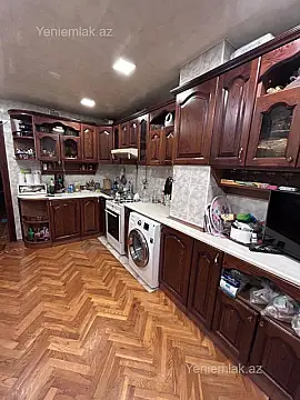Satılır 4 otaqlı köhnə tikili 105 m²