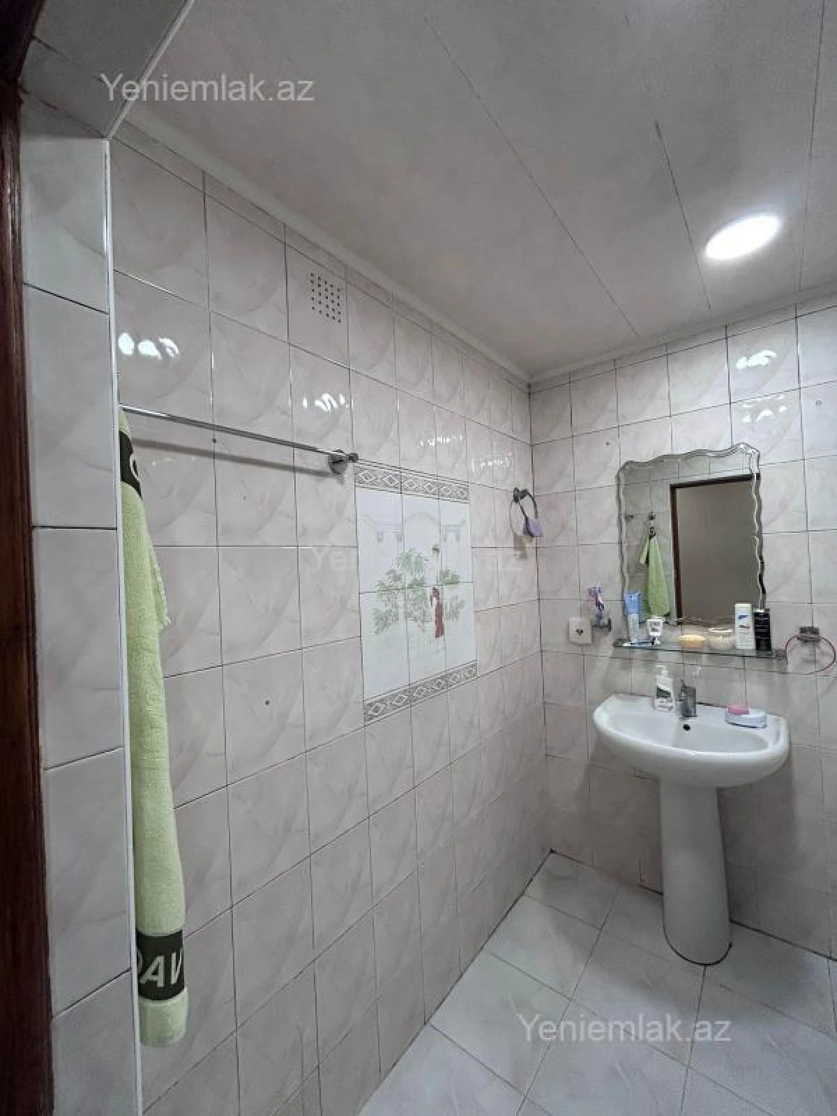 Satılır 4 otaqlı köhnə tikili 105 m²