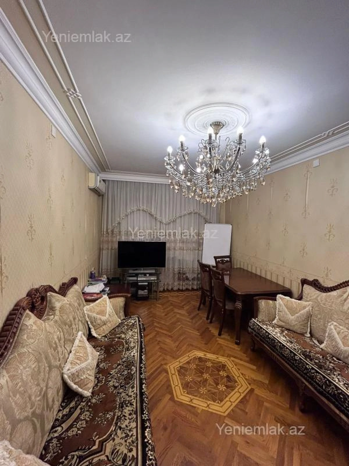 Satılır 4 otaqlı köhnə tikili 105 m²