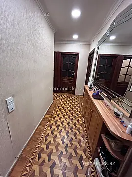 Satılır 4 otaqlı köhnə tikili 105 m²