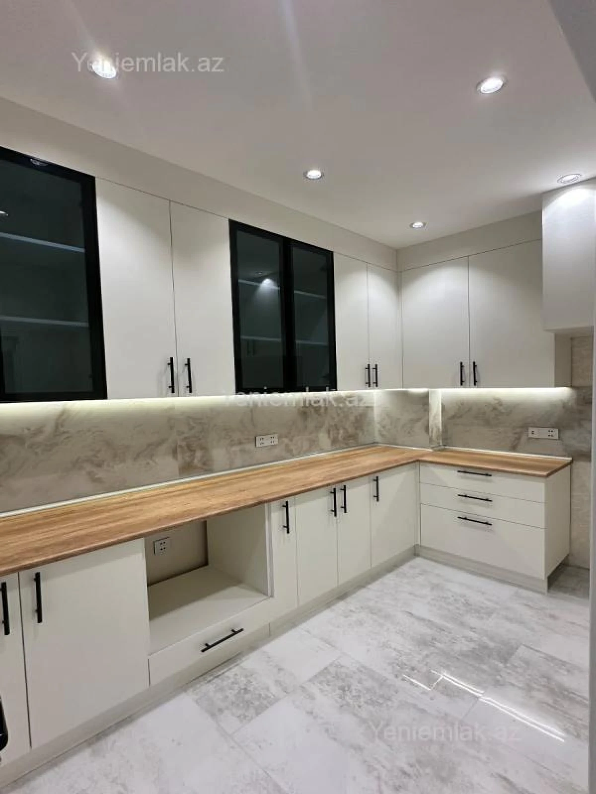 Satılır 2 otaqlı yeni tikili 61 m²