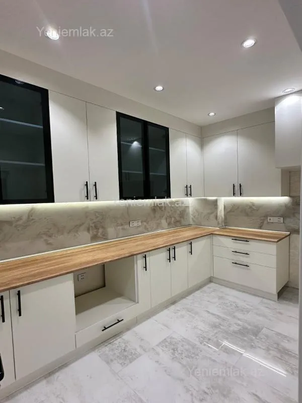 Satılır 2 otaqlı yeni tikili 61 m²