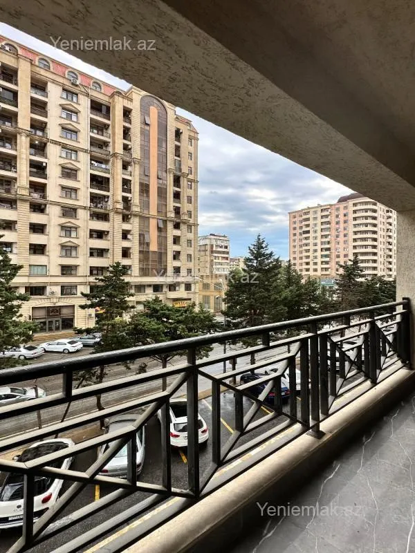 Satılır 2 otaqlı yeni tikili 61 m²