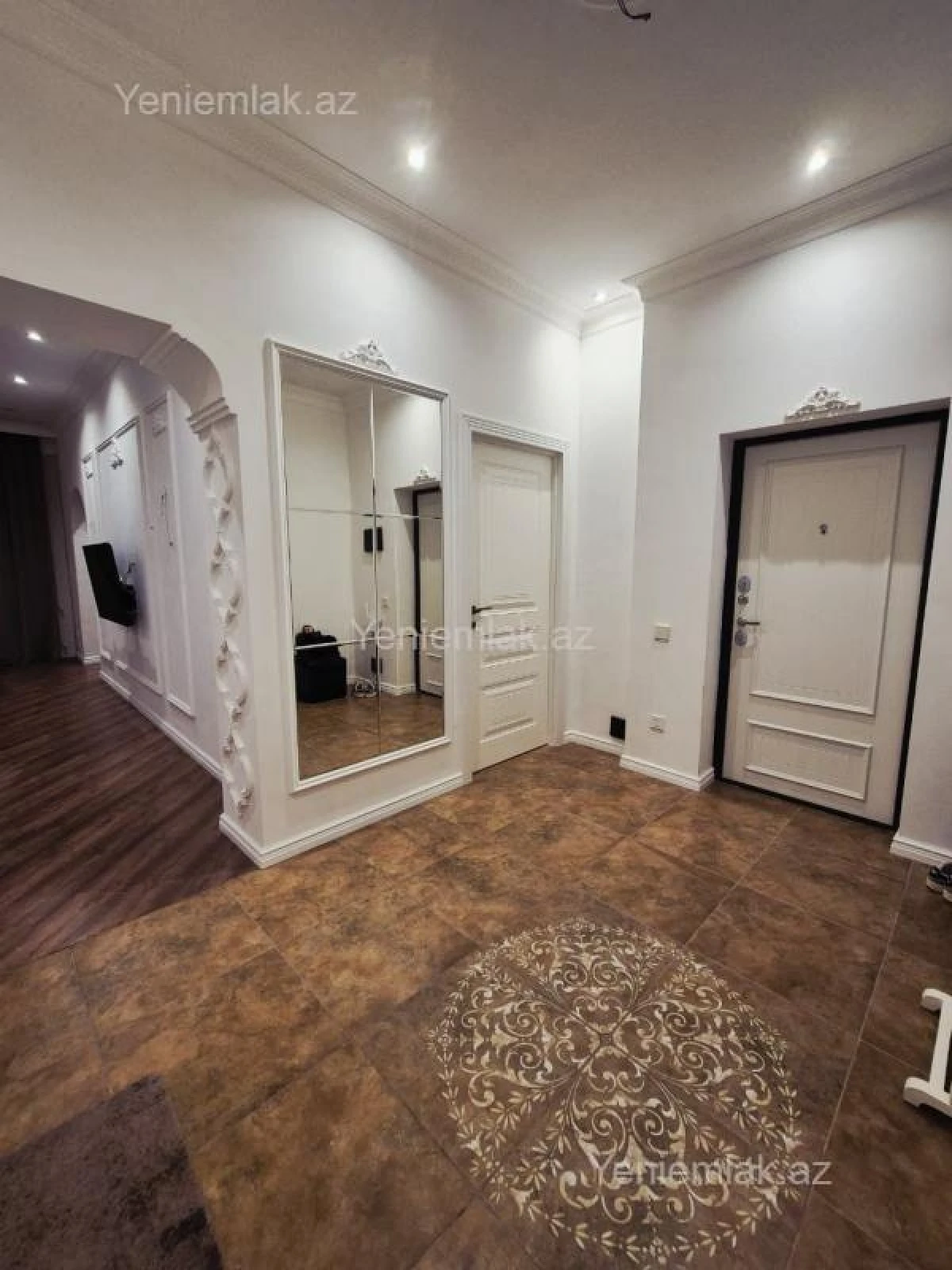 Satılır 2 otaqlı yeni tikili 65 m²