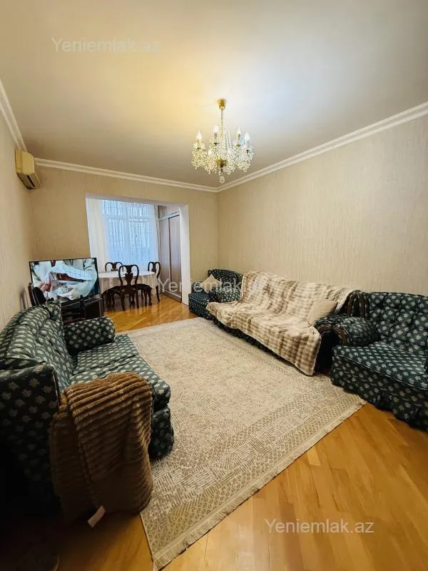 Satılır 3 otaqlı köhnə tikili 70 m²