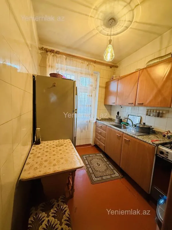 Satılır 3 otaqlı köhnə tikili 70 m²