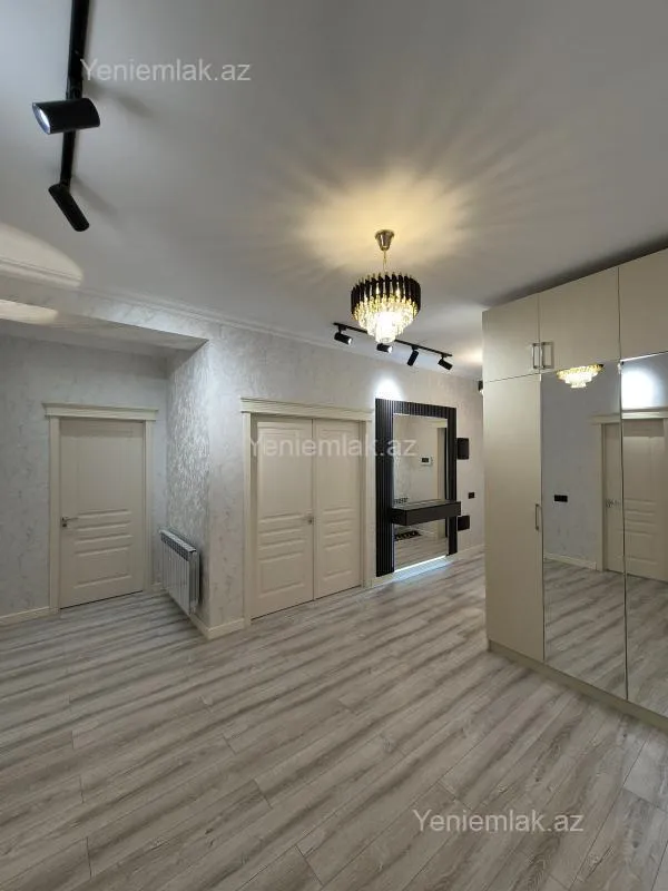 Satılır 3 otaqlı yeni tikili 145 m²