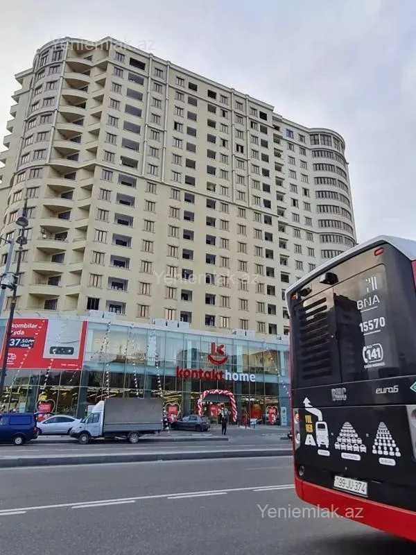 Satılır 3 otaqlı yeni tikili 145 m²