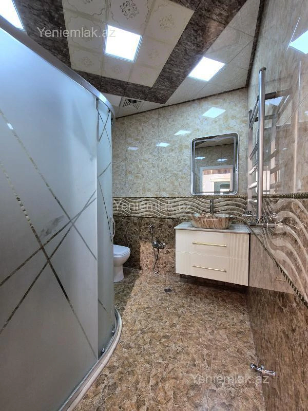 Satılır 3 otaqlı yeni tikili 145 m²