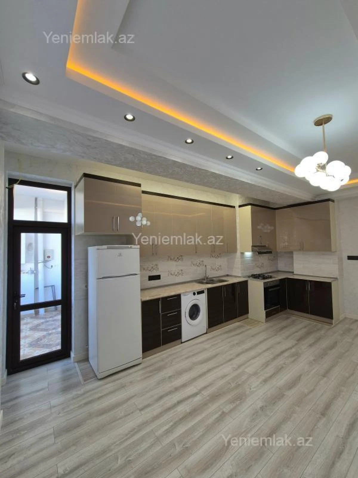 Satılır 3 otaqlı yeni tikili 145 m²