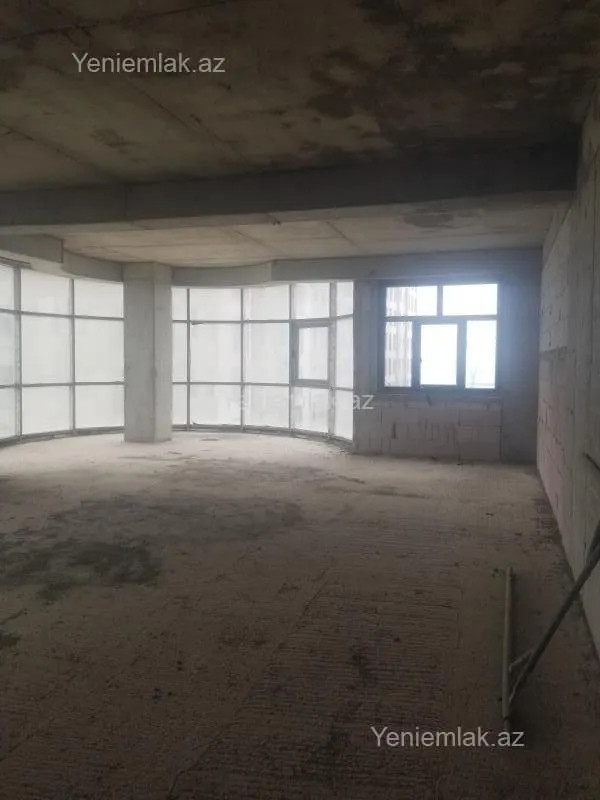 Satılır 4 otaqlı yeni tikili 185 m²