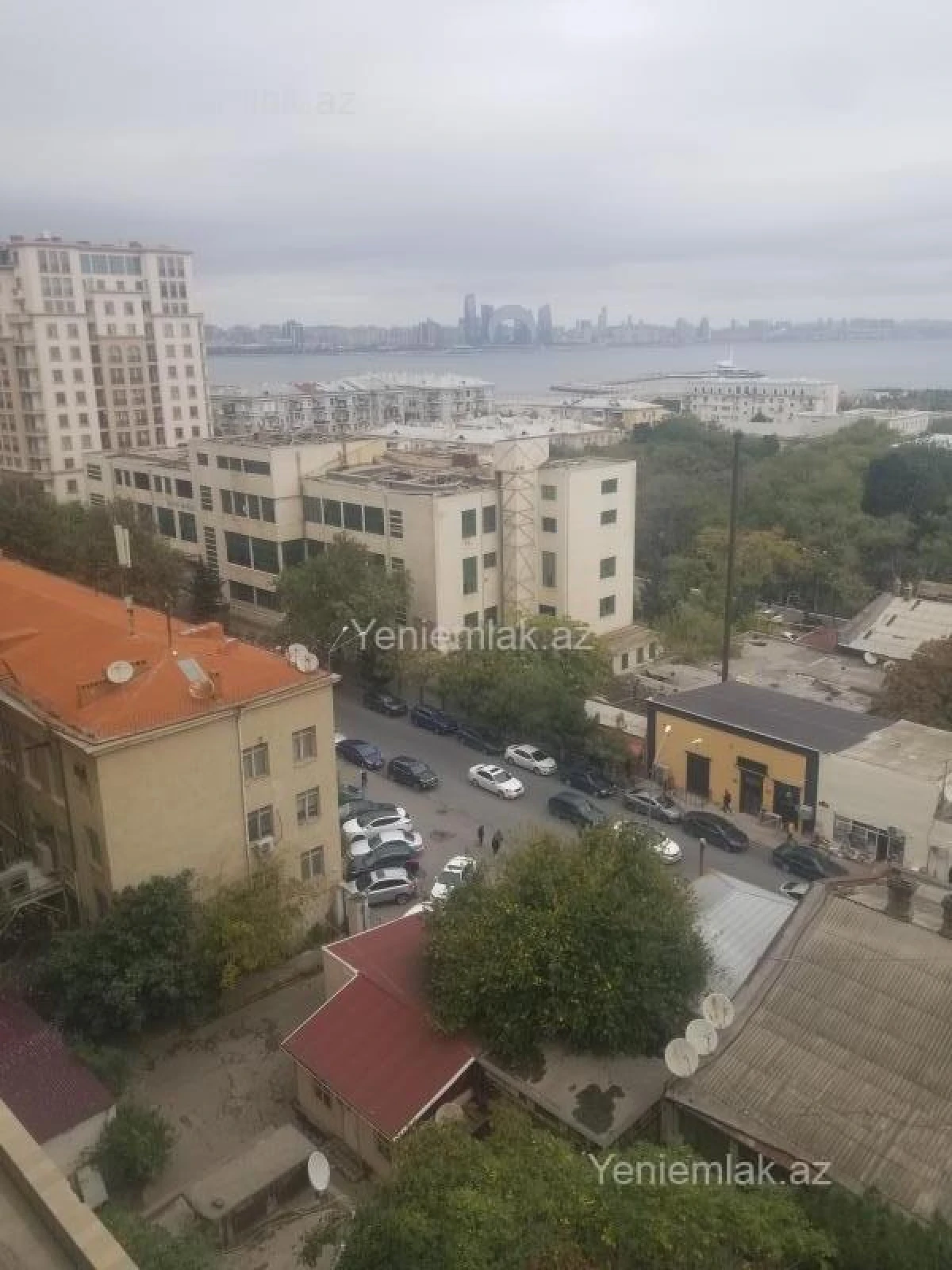 Satılır 4 otaqlı yeni tikili 185 m²
