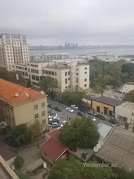 Satılır 4 otaqlı yeni tikili 185 m²