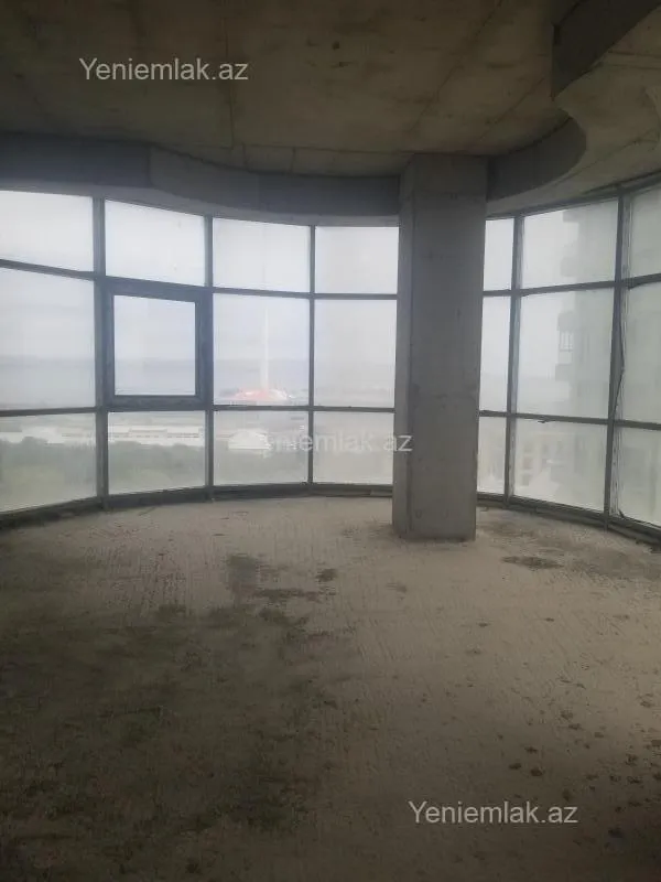 Satılır 4 otaqlı yeni tikili 185 m²