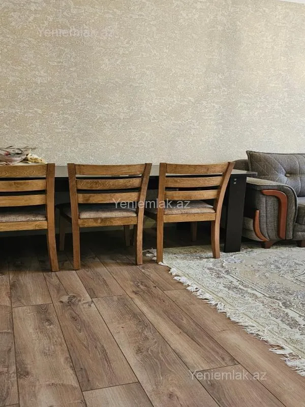 Satılır 3 otaqlı köhnə tikili 80 m²