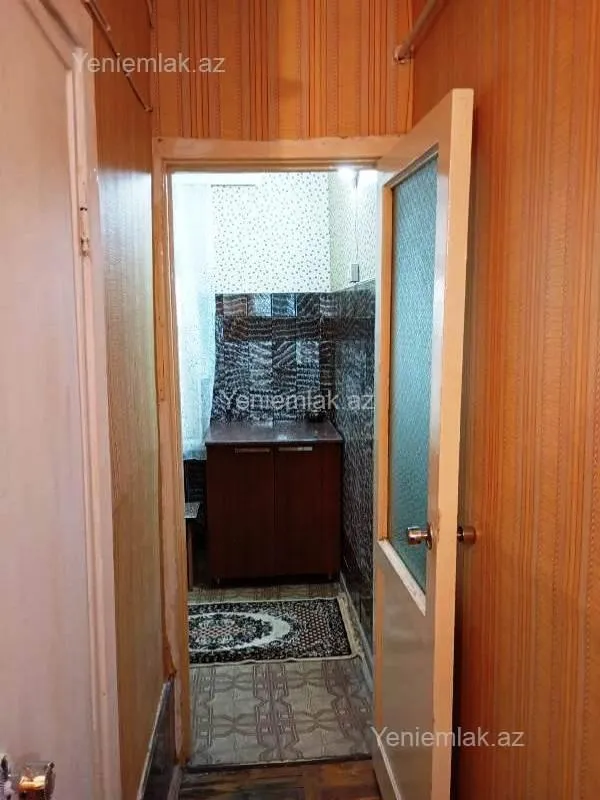 Satılır 2 otaqlı köhnə tikili 50 m²