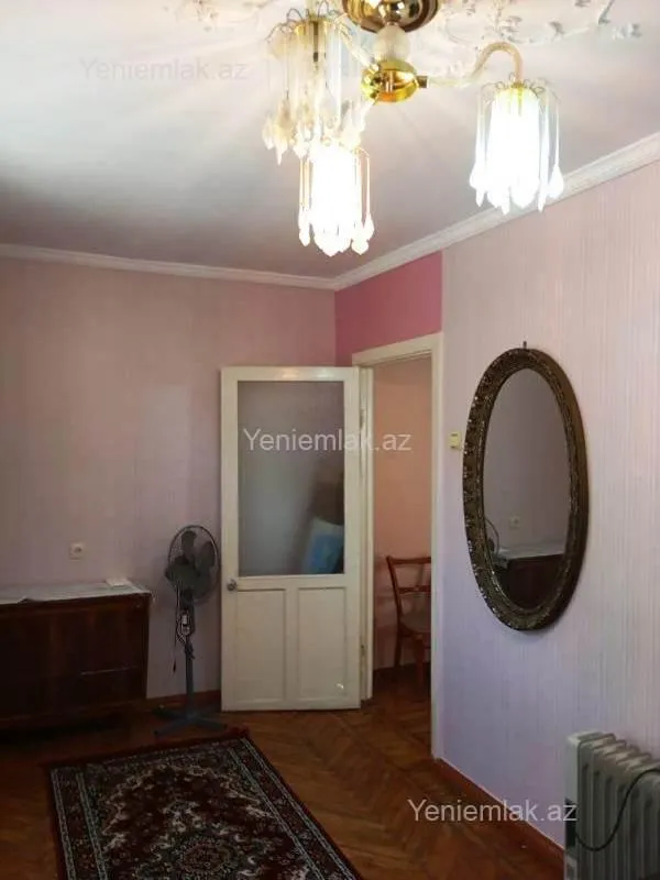 Satılır 2 otaqlı köhnə tikili 50 m²