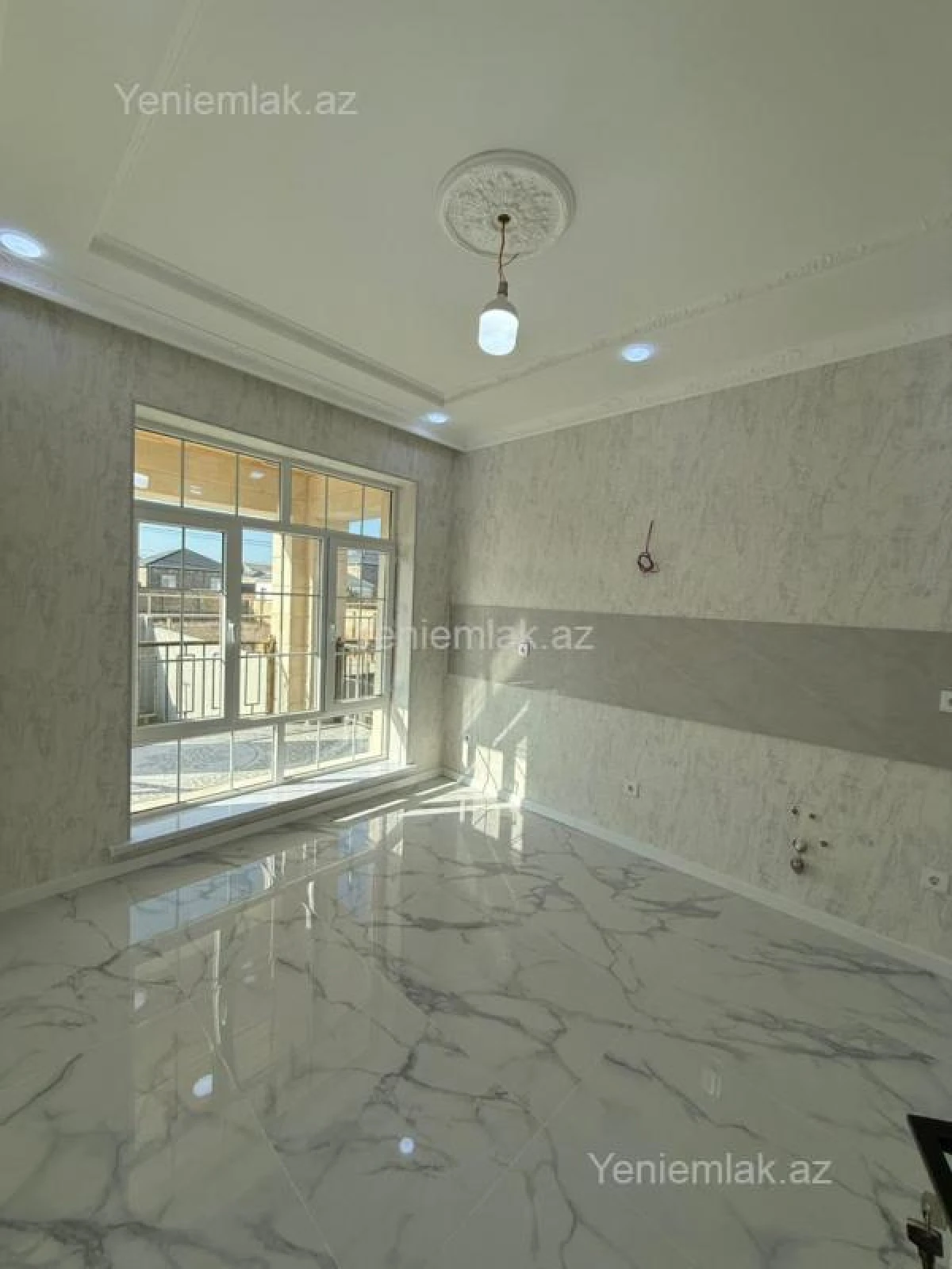 Satılır 6 otaqlı həyət evi 120 m²