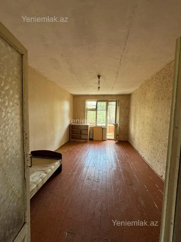 Satılır 3 otaqlı köhnə tikili 75 m²