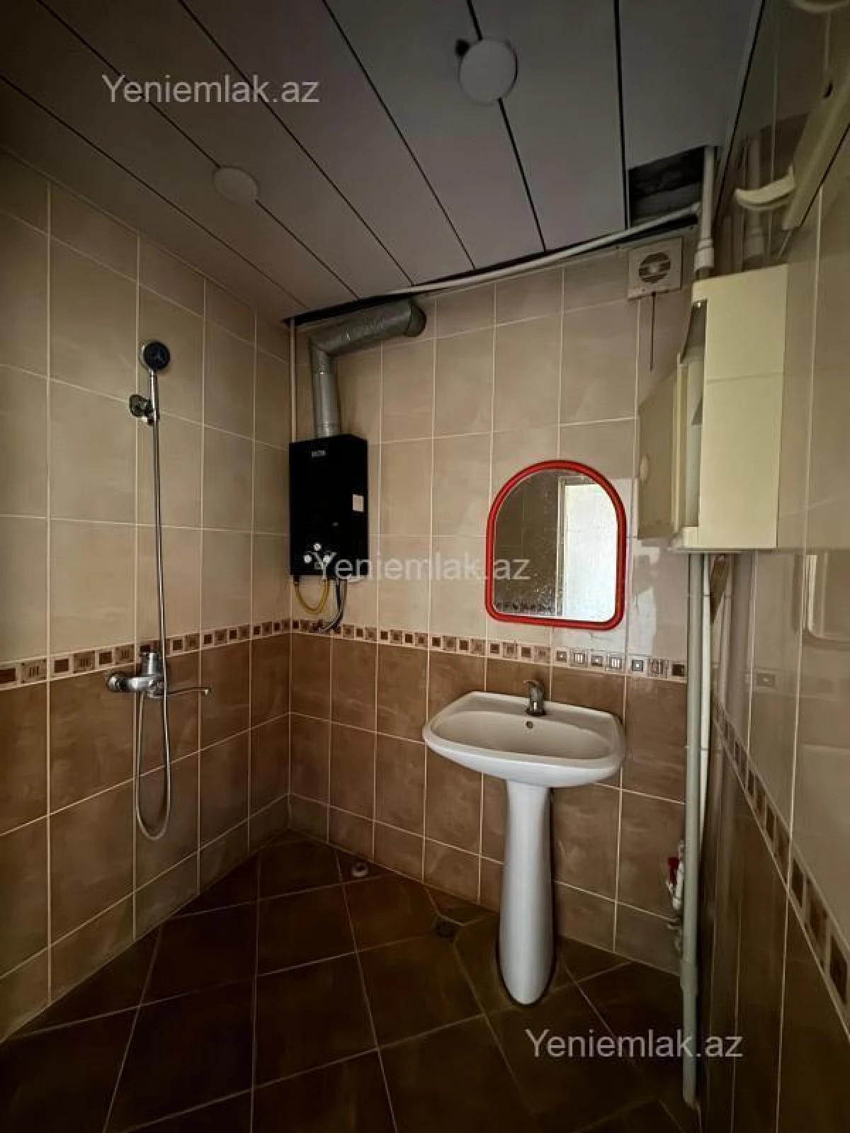 Satılır 3 otaqlı köhnə tikili 75 m²