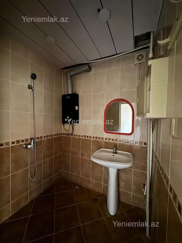 Satılır 3 otaqlı köhnə tikili 75 m²