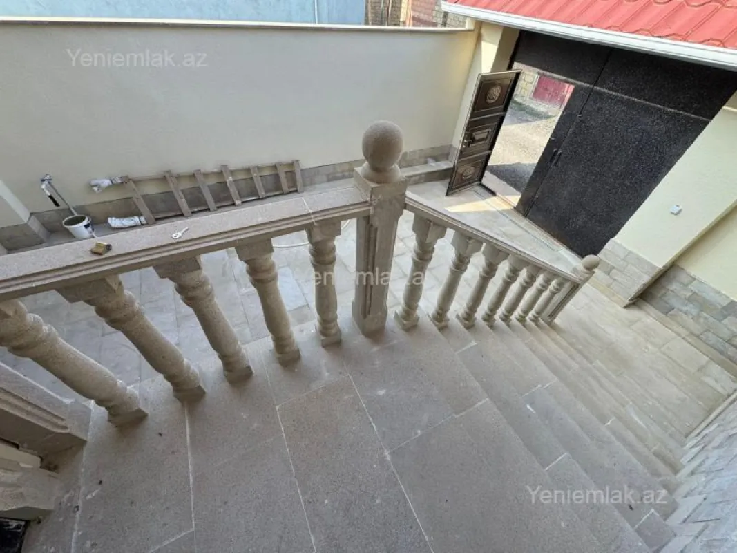 Satılır 4 otaqlı həyət evi 140 m²