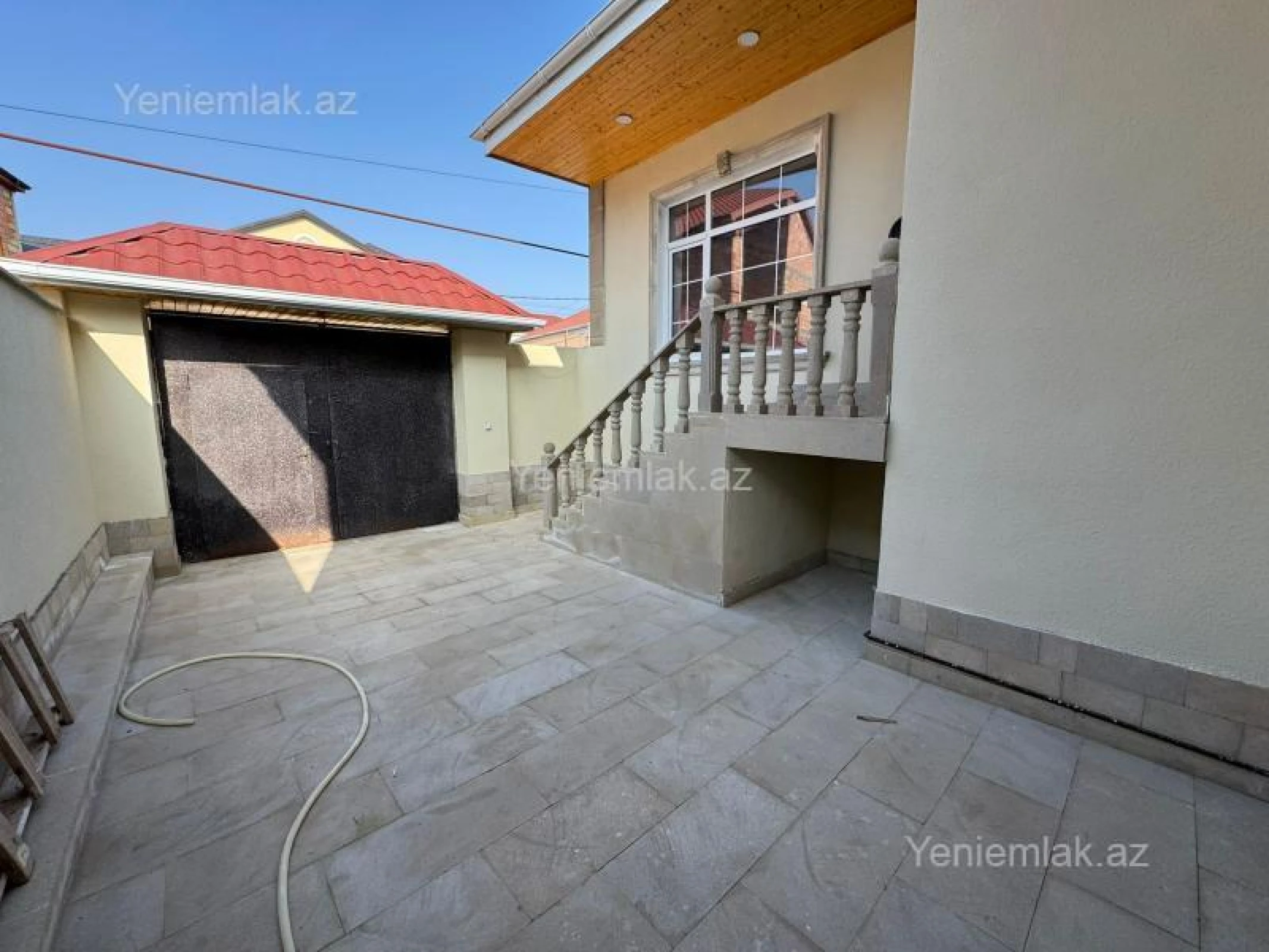 Satılır 4 otaqlı həyət evi 140 m²