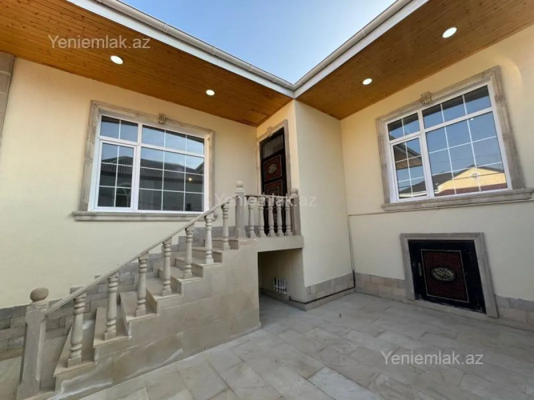 Satılır 4 otaqlı həyət evi 140 m²