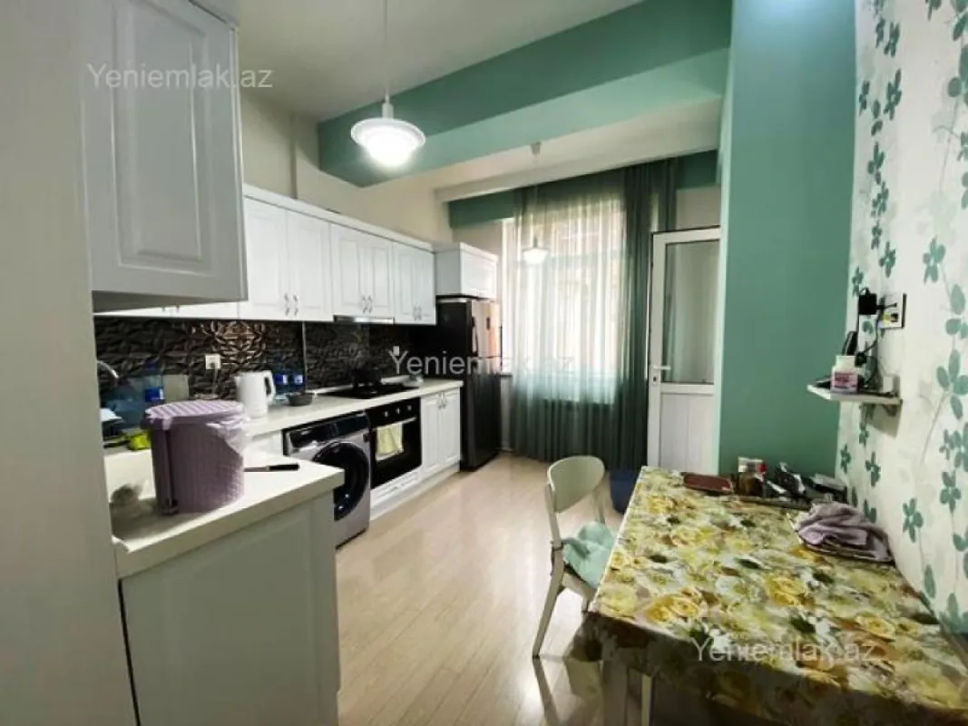 Satılır 3 otaqlı yeni tikili 105 m²